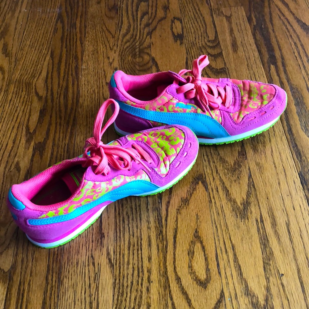 Girl’s Puma Tennis Shoes